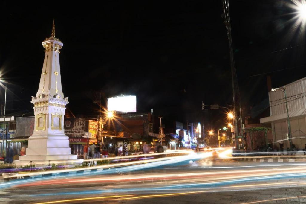 Puri Artha Hotel Yogyakarta Exterior foto