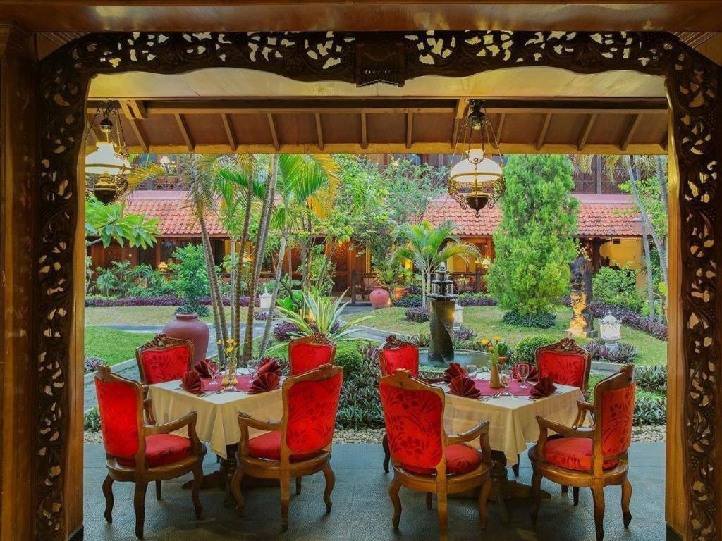 Puri Artha Hotel Yogyakarta Exterior foto