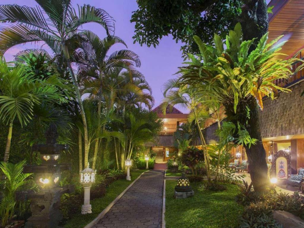 Puri Artha Hotel Yogyakarta Exterior foto